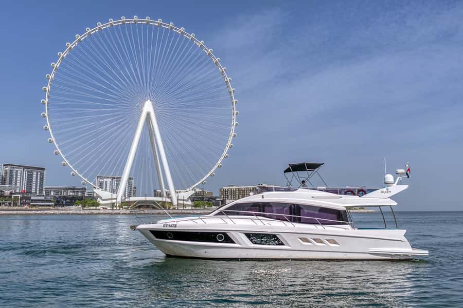 Dubai: 2-Hour Private Yacht Cruise around Burj Al-Arab - What the 48-foot yacht gives you
