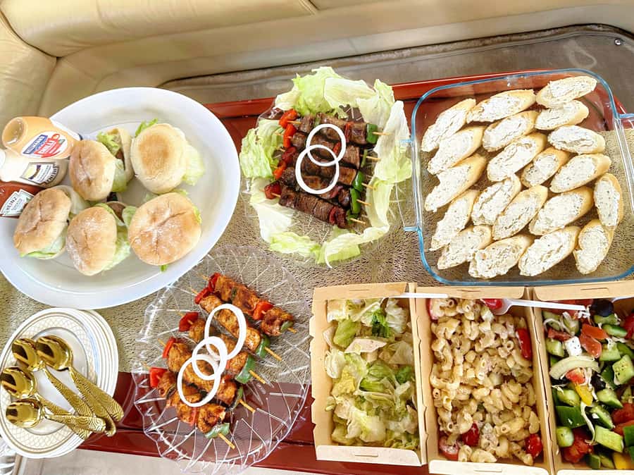 Dubai: 2 hr Private Yacht Cruise & softdrinks + Optional BBQ - Key points to know before booking
