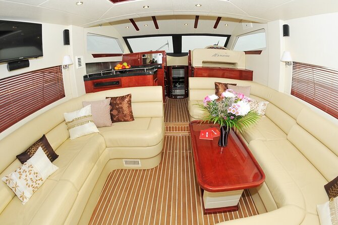 Dubai 3 Hour Private Luxury Yacht Charter with Jet Ski Option - What the private format changes