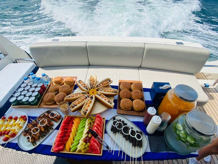 Dubai: 52ft Private Luxury Yacht Experience - Drinks, ice, and the small details that matter