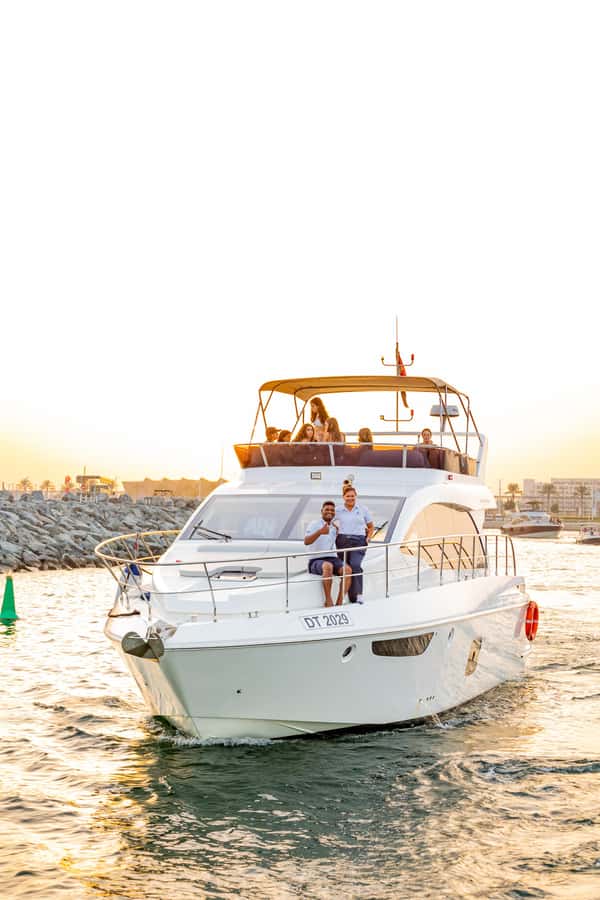 Dubai: 52ft Private Luxury Yacht Experience - Meeting at Dubai Harbour Yacht Club