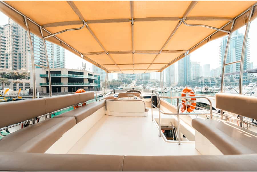Dubai: 58-Feet Yacht Sea Trip - Captain and Crew Service