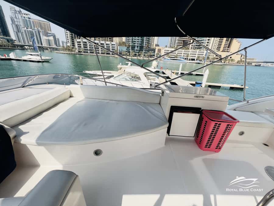 Dubai: Atlantis and Burj Al Arab Cruise on Luxury Yacht - Why a private group can offer good value