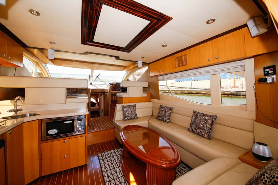 Dubai: Atlantis and Burj Al Arab Cruise on Luxury Yacht - Choosing the best time of day