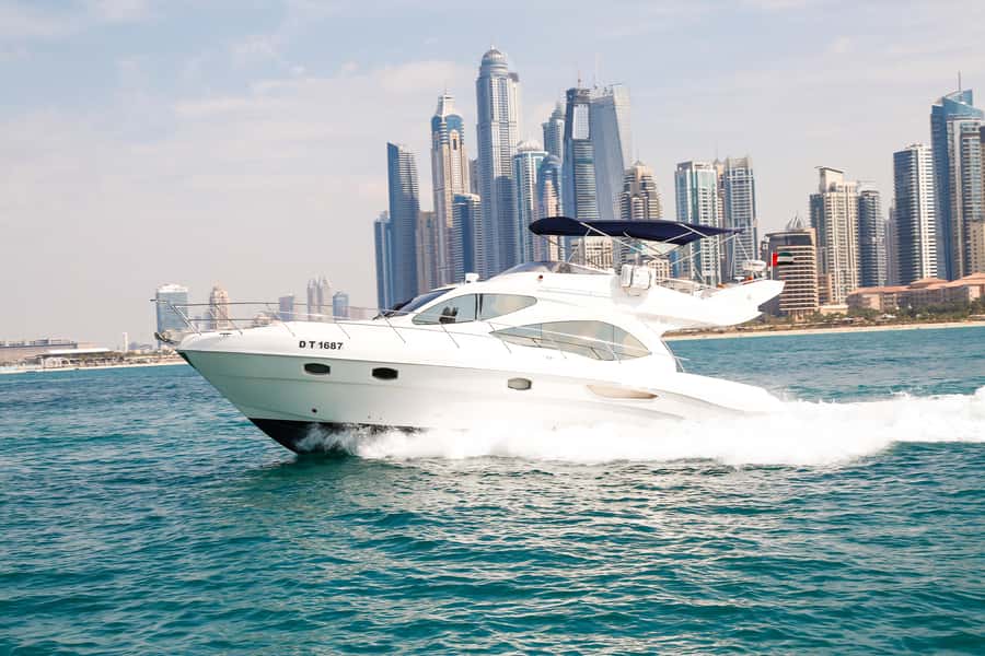 Dubai: Atlantis and Burj Al Arab Cruise on Luxury Yacht - What to bring and what the crew provides