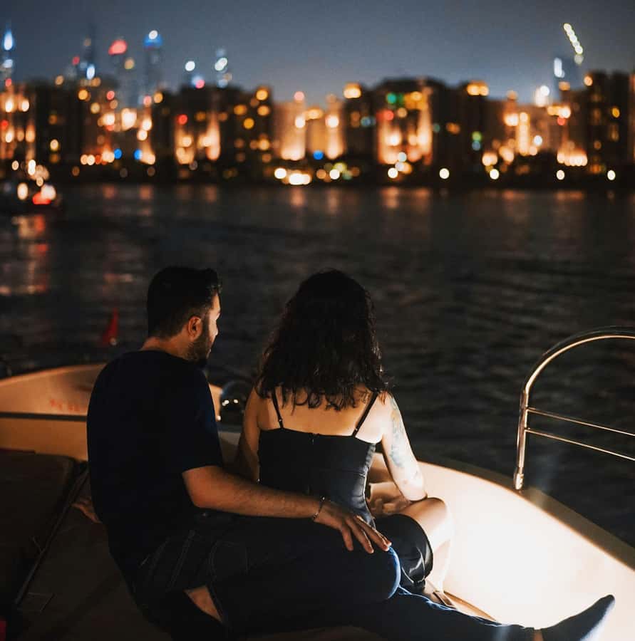 Dubai Harbor: Luxury Yacht Tour with BBQ Options - Open deck or air-conditioned lounge