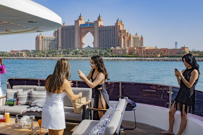 Dubai Harbour Super Yacht Experience with gourmet & Drinks - Food, drinks, and the difference between a meal and snacks