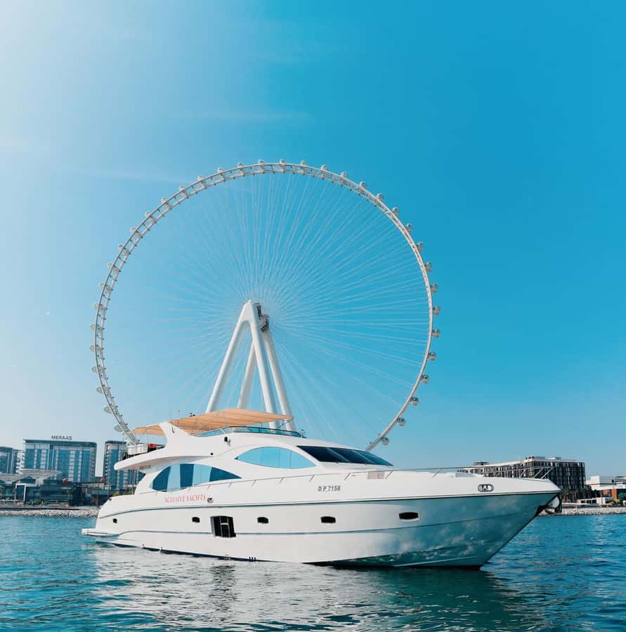Dubai: Instagrammable Yacht Tour with Drinks & Ain/JBR Views - Why Dubai Marina is best seen from a yacht