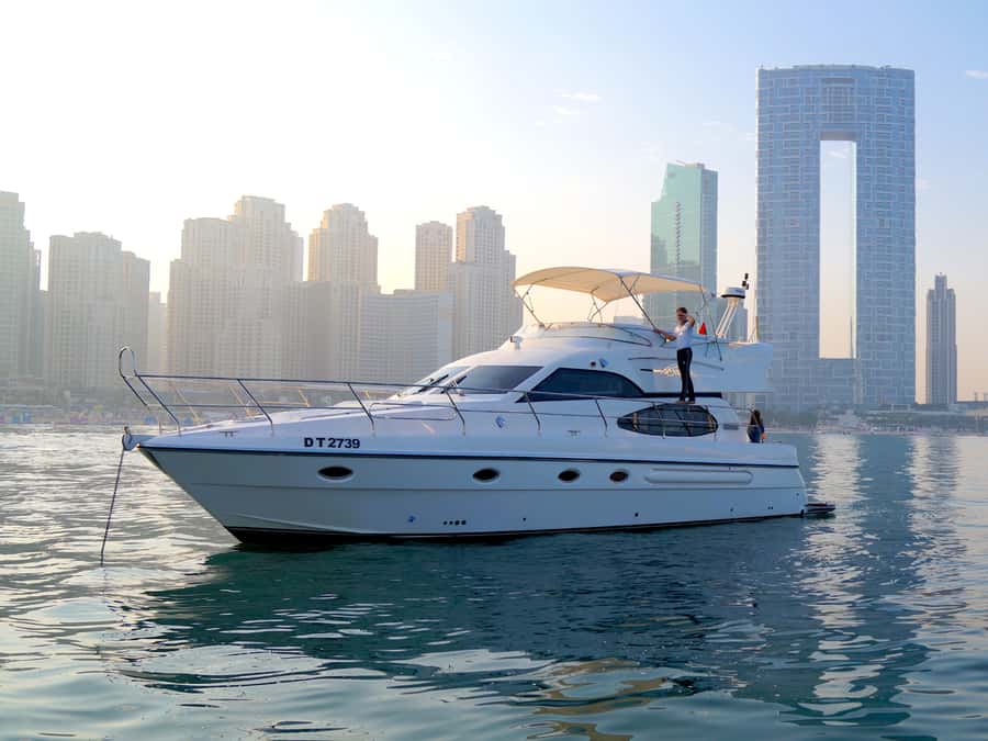 Dubai: Luxury Private 50 FT Yacht Cruise + Optional Sushi - Burj Al Arab, Atlantis, Ain Dubai, and JBR
