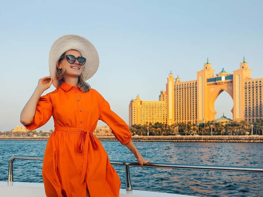 Dubai: Luxury Sunset Yacht Tour with Snacks and Drinks - Burj Al Arab or an alternate route
