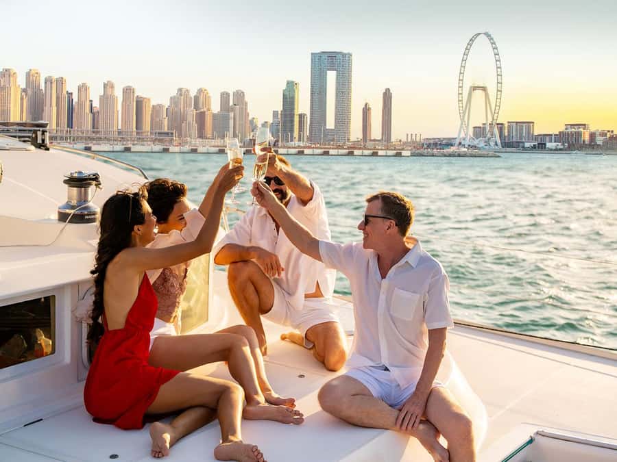 Dubai: Luxury Sunset Yacht Tour with Snacks and Drinks - Starting at Dubai Harbour and finding the right gate