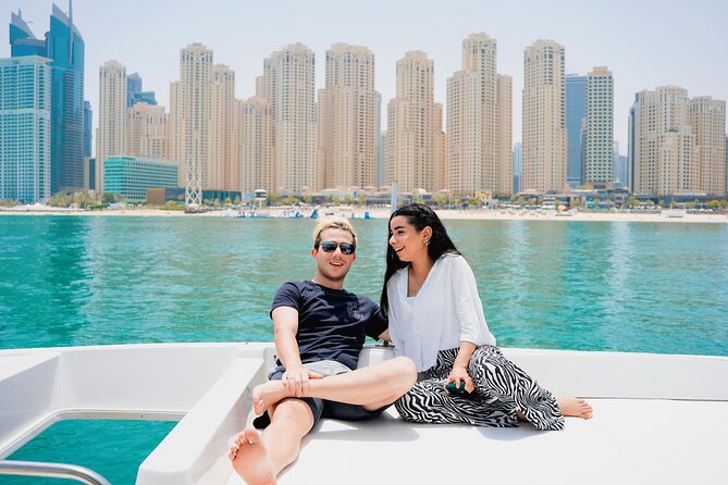 Dubai Marina 1hr Yacht tour with Drinks - Seeing Jumeirah Beach Residence From the Yacht