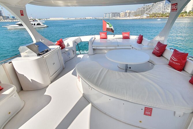 Dubai Marina 1hr Yacht tour with Drinks - The Best Time to Book