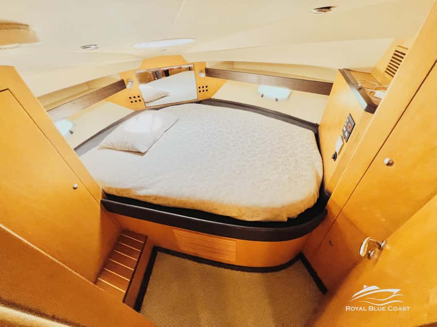 Dubai Marina: 2-Hour Mini Yacht Ride - Burj Al Arab and the return ride
