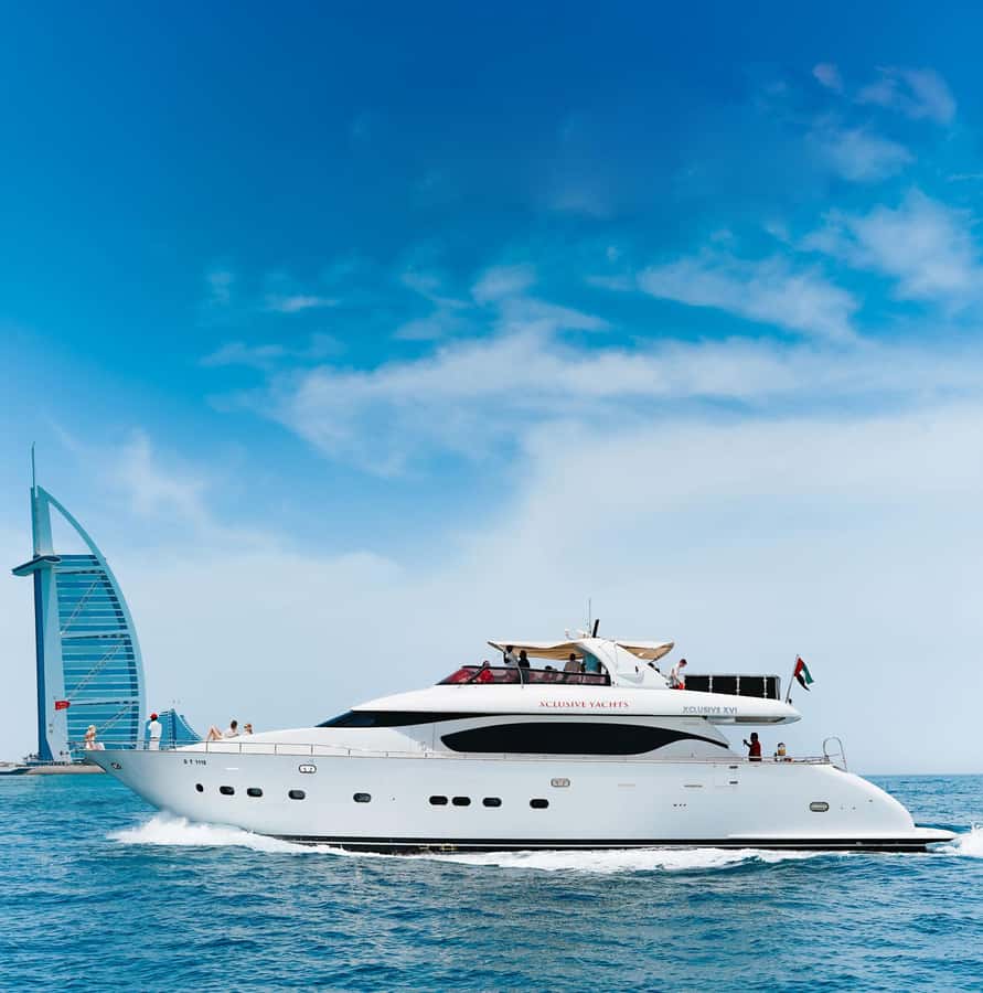 Dubai Marina: Luxury Yacht Tour with Breakfast or BBQ Option - What this Dubai yacht trip is really like
