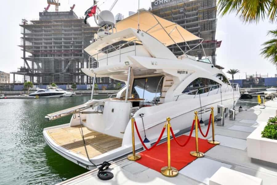 Dubai: Marina Private Luxury Yacht Tour - Leaving Dubai Marina for a private cruise