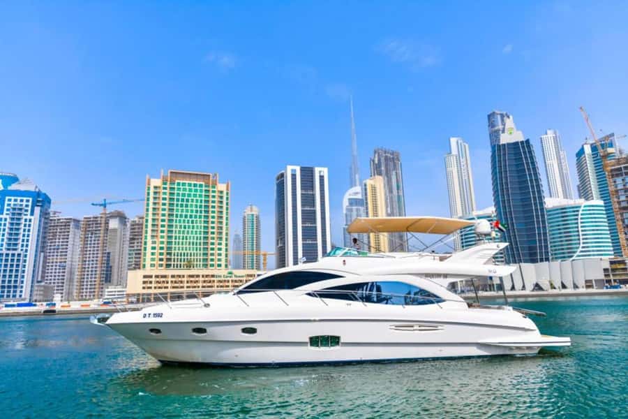 Dubai: Marina Private Luxury Yacht Tour - Two hours or three hours on board