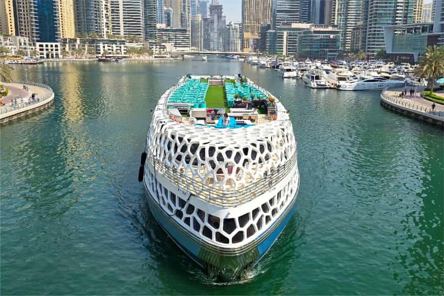 Dubai: Mega Yacht Dinner Cruise with Buffet - Key points to know before booking