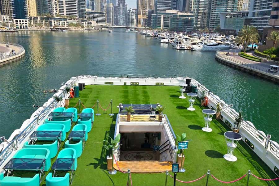 Dubai: Mega Yacht Dinner Cruise with Buffet - Entertainment keeps the dinner from feeling static