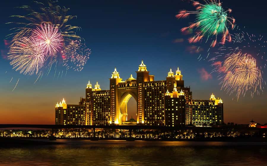 Dubai: New Year Eve Luxury Yacht Fireworks View & BBQ Cruise - Who will enjoy this cruise most