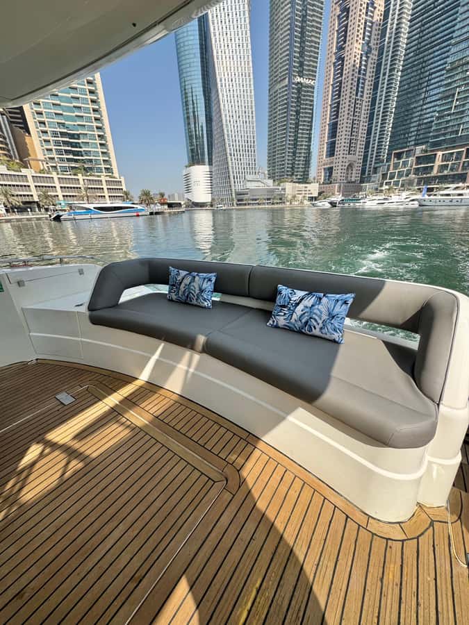 Dubai: Palm Jumeirah luxury private yacht Tour - Best times and best types of visitors
