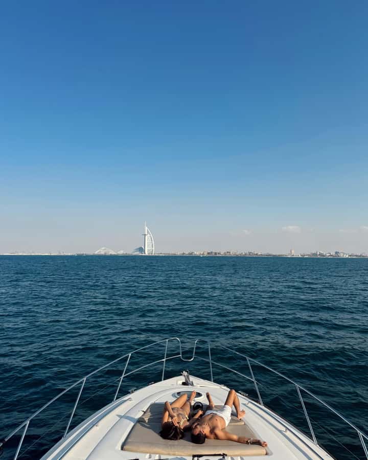 Dubai: Palm Jumeirah luxury private yacht Tour - Practical value at $31 per person