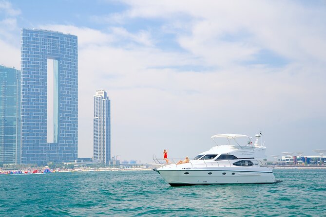 Dubai: Private Luxury Cruise on a Stylish 50ft Yacht - Meeting the crew at Dubai Harbour