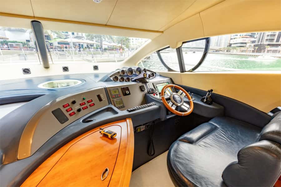 Dubai: Private Luxury Yacht Cruise for up to 20 People - Meeting at Dubai Marina Walk