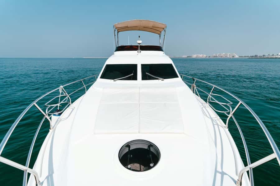 Dubai: Private Luxury Yacht Tour on a 50-Foot Yacht - A private boat gives Dubai a different scale