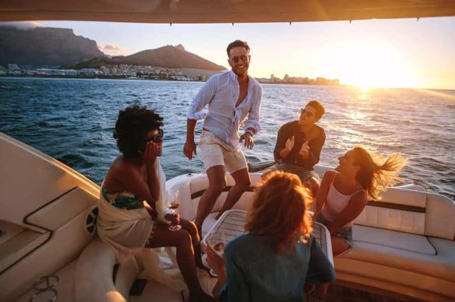 Dubai: Private Sunset Yacht Tour from Dubai Marina - Setting off from Dubai Marina