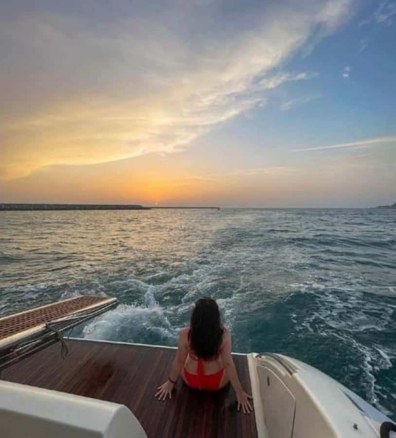 Dubai: Private Sunset Yacht Tour from Dubai Marina - Jumeirah Beach Residence and Zabeel Palace