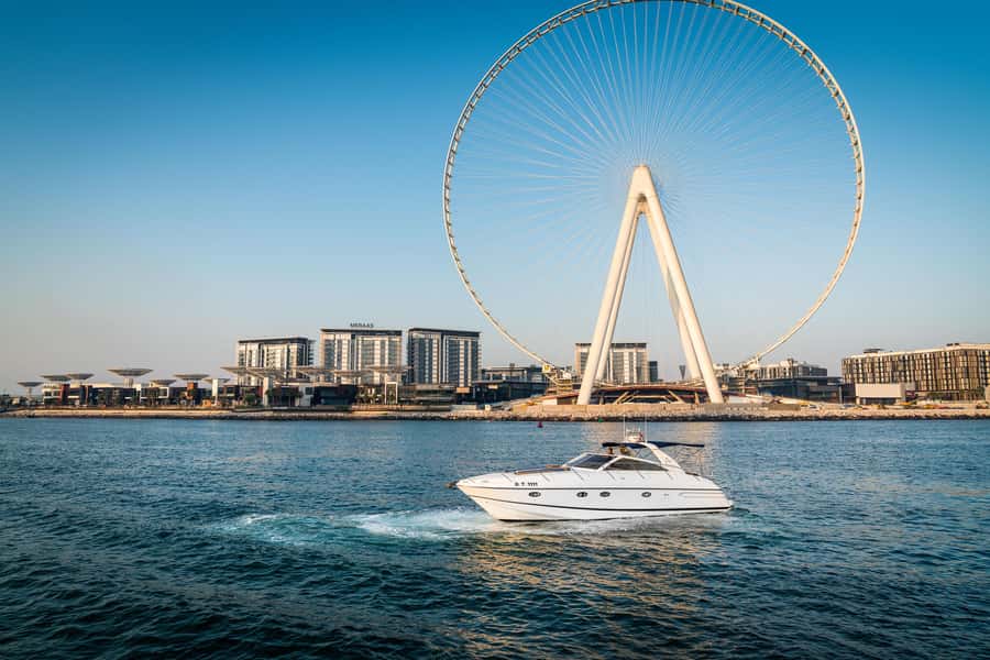 Dubai: Private Sunset Yacht Tour from Dubai Marina - What the $350 price really gets you