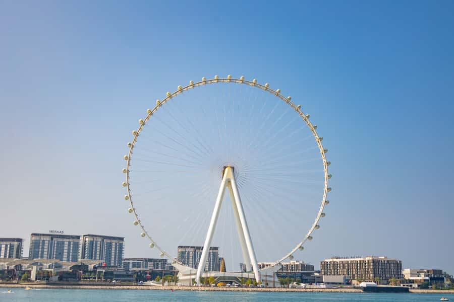 Dubai: Private VIP Luxury Yacht Tour with BBQ & Drinks - Who gets the best value from this cruise