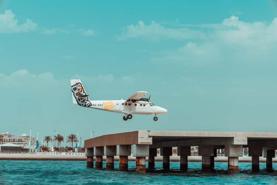Dubai: Private VIP Luxury Yacht Tour with BBQ & Drinks - Food, drinks, music, and the onboard mood
