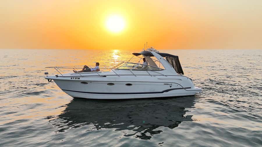Dubai: Private Yacht Cruise for Unforgettable Memories - What the private yacht experience is really like