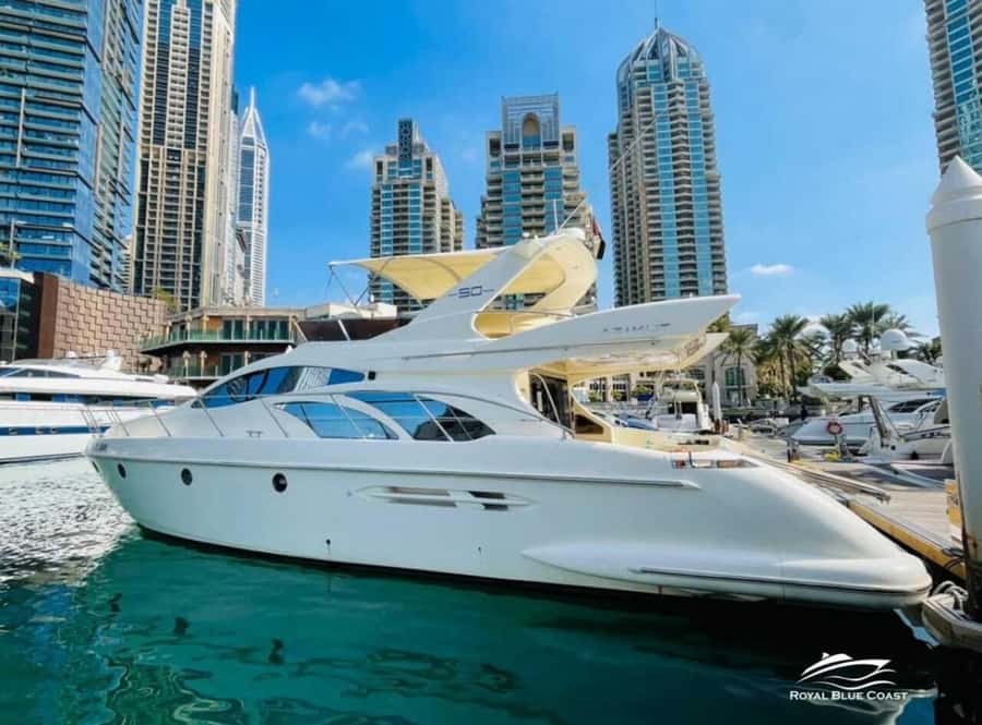 Dubai: Private Yacht Tour 50 feet - Seeing Burj Al Arab from the sea