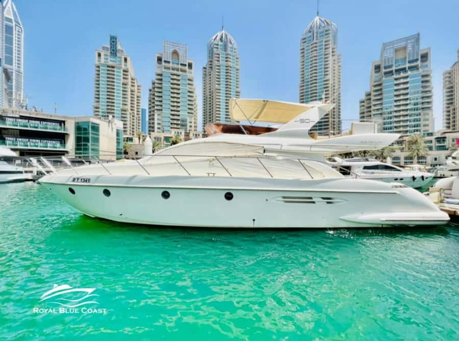 Dubai: Private Yacht Tour 50 feet - Palm Jumeirah and Atlantis on the route