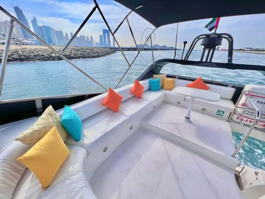 Dubai:Private Yacht with and Burj Al Arab Sightseeing. - Burj Al Arab is the final signature view
