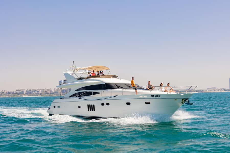 Dubai: The Luxury Yacht Tour with Live BBQ Option - Comfort, clothing, and life jackets