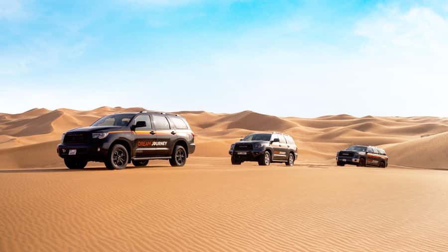 Dubai Waves & Dunes: Luxury Yacht Cruise w/ Red Dunes Safari - One day, two very different Dubais