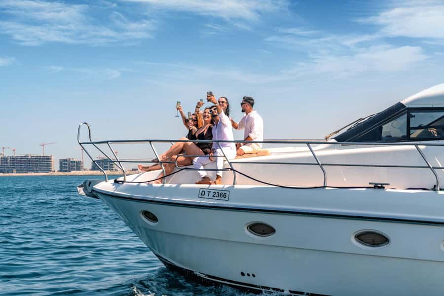 Dubai Yacht Tour - Boat Trip upto 12 guests Private event - One hour around Marina and JBR
