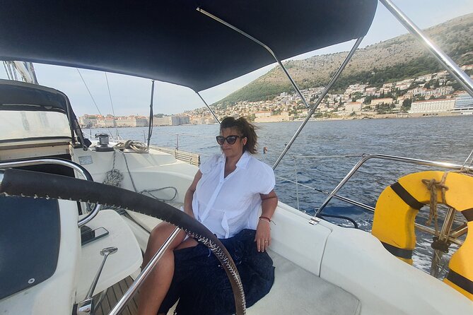 Dubrovnik : Full Day Group Sail Boat Tour to Elaphiti & Blue Cave - The skipper makes the difference