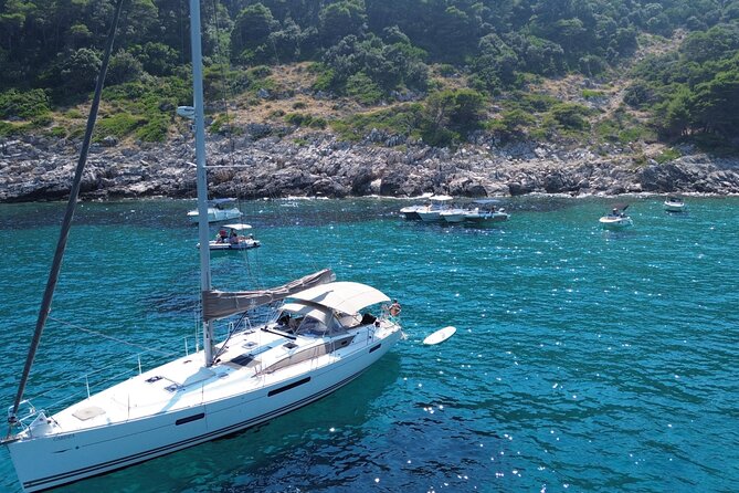 Dubrovnik Private Boat Tour - Luxury Sailing Yacht Cruise - Cardea’s space and onboard facilities