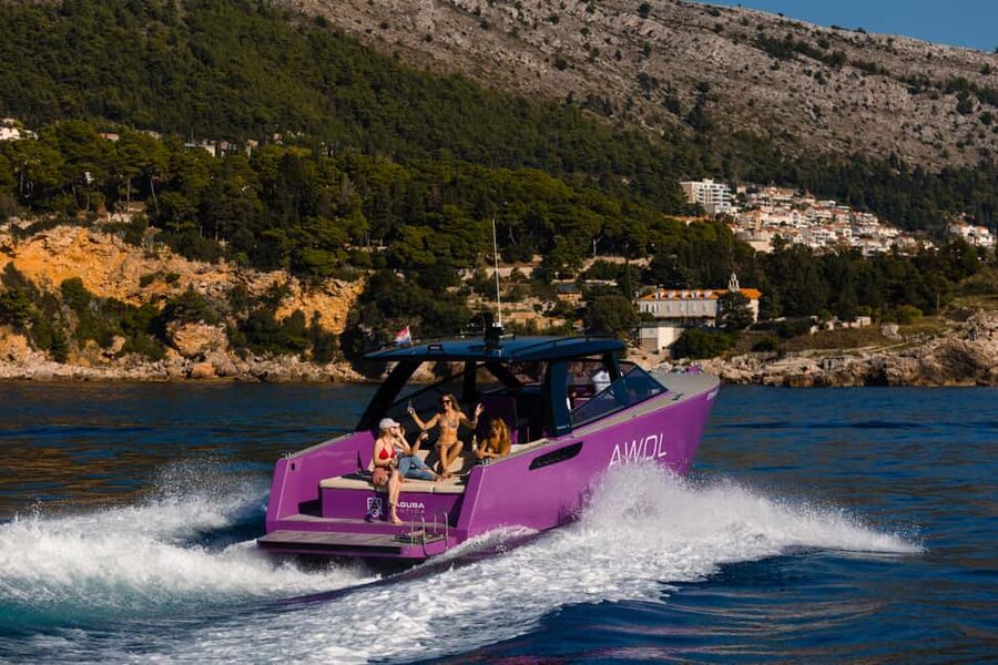 Dubrovnik: Private Luxury Yacht Tour to the Elaphite Islands - Four hours or eight hours on the water