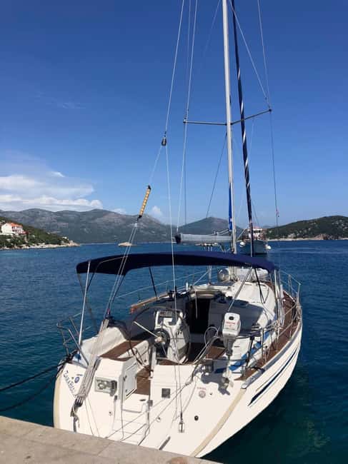 Dubrovnik:Romantic Sunset with a bottle of wine on a yacht - Leaving from Dubrovnik City Marina