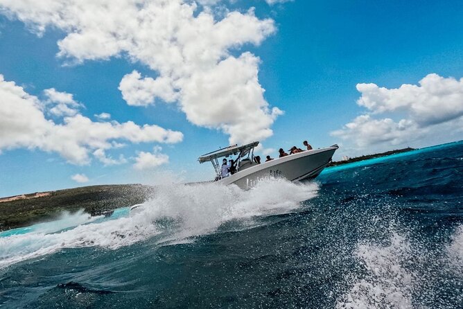 Exclusive 38ft Yacht Charter Experience in Klein Curaçao - What the $850 price means in practical terms