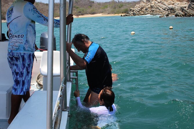 Exclusive 7 bays of Huatulco by Panga Boat or Yacht. - Cacaluta Bay and the heart-shaped coast