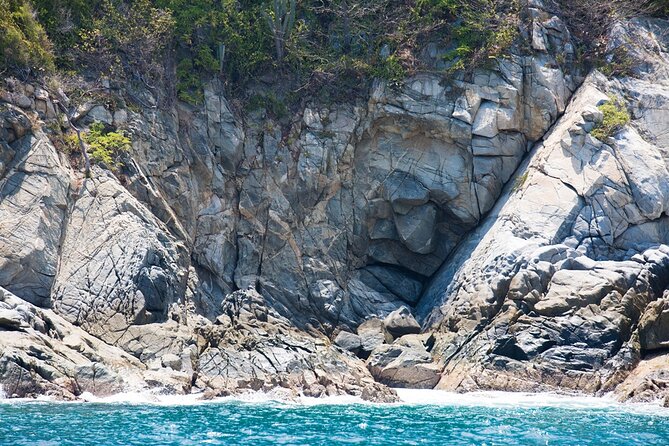 Exclusive 7 bays of Huatulco by Panga Boat or Yacht. - Maguey and Organo: two bays and a long lunch