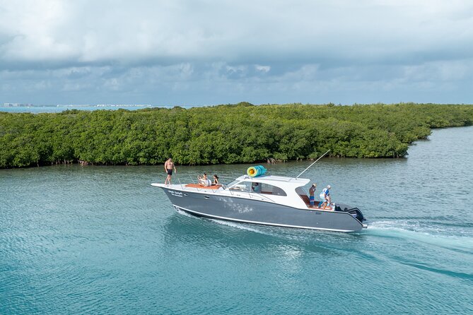 Exclusive Isla Mujeres and Cancun Private Yacht Tour - A private four-hour escape from Cancun