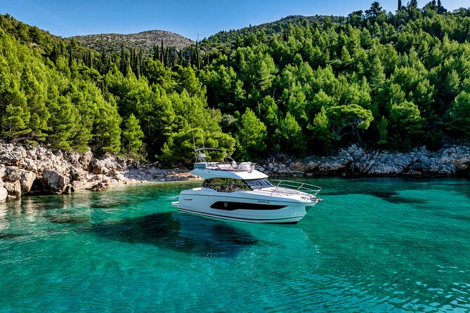 Exclusive Luxury Yacht Tour of the Elaphiti Islands - Šipan for villages, olive groves, and lunch